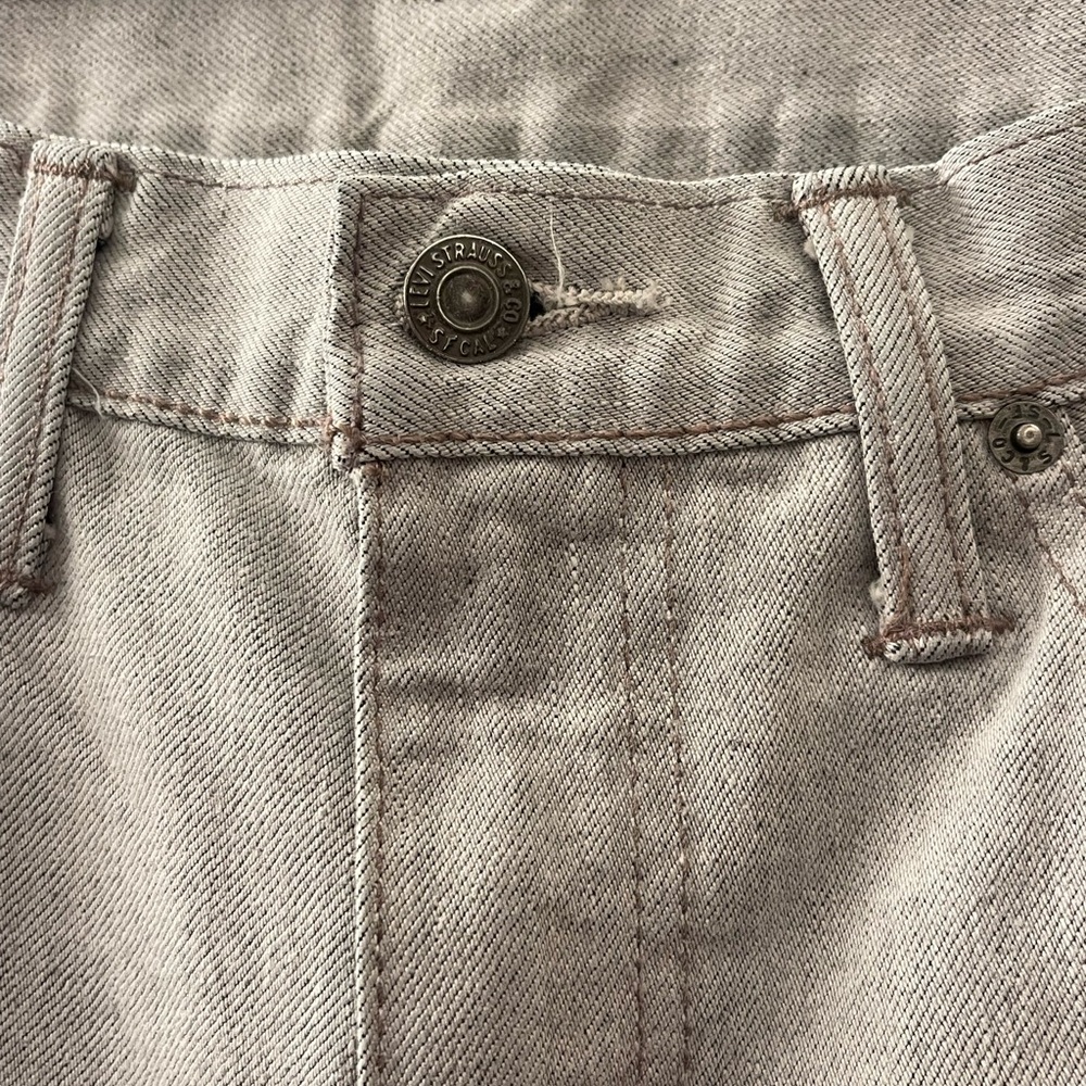 Levi's Women's Straight Leg Jeans in Light Gray 32x32 - Picture 3 of 6